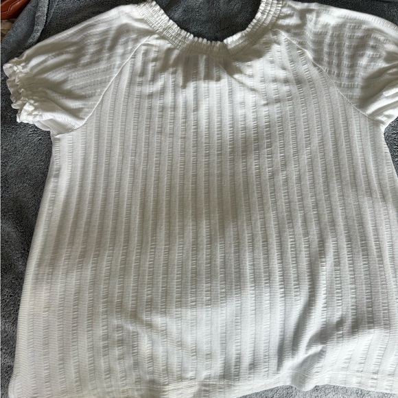 Ladies short sleeve white shirt - Picture 3 of 3